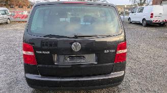 Volkswagen Touran 2.0 TDI picture 6