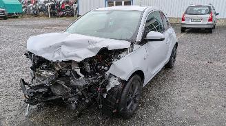 Coche siniestrado Opel Adam 1.4 2018/11