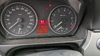 BMW 3-serie 325i Touring picture 13