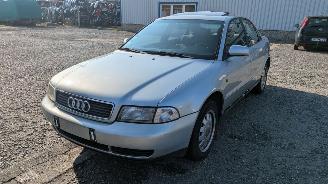 Sloopauto Audi A4 1.6 1998/3