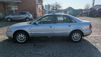 Audi A4 1.6 picture 8