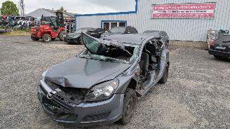 rozbiórka samochody osobowe Opel Astra  2006/3