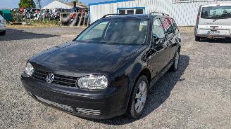 Coche siniestrado Volkswagen Golf 1.6 2004/1