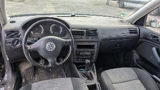 Volkswagen Golf 1.6 picture 11
