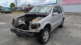 rozbiórka samochody osobowe Mercedes ML 163 2003/1