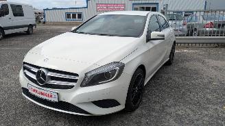 skadebil auto Mercedes A-klasse 180d 7G-DCT 2015/4