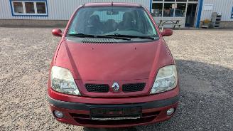Renault Scenic 1.6 picture 2