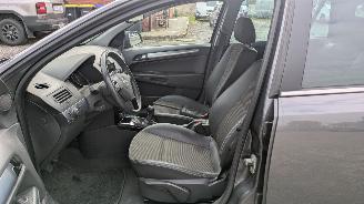 Opel Astra 1.7 CDTI picture 10