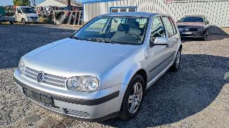 Uttjänta bilar auto Volkswagen Golf 1.4 2002/3