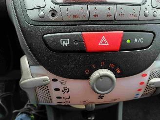 Toyota Aygo 1.0-12V Comfort airco picture 6