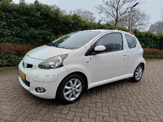 krockskadad bil auto Toyota Aygo 1.0-12V Comfort airco 2009/7