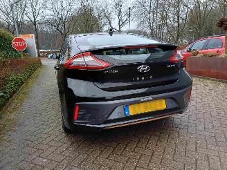 Hyundai Ioniq Premium EV picture 19