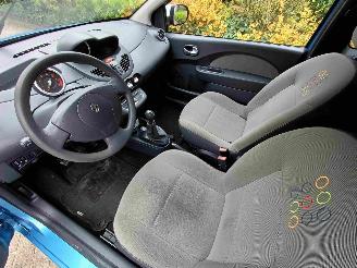 Renault Twingo 1.2-16V Collection airco picture 7