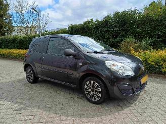 uszkodzony samochody osobowe Renault Twingo 1.2 Acces airco 2007/10