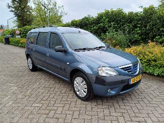 škoda osobní automobily Dacia Logan MCV 1.6 Lauréate 7p. 2008/4