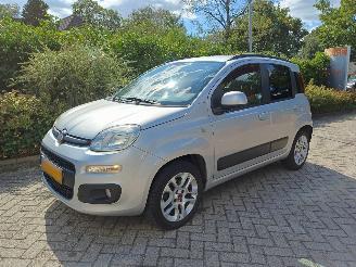 krockskadad bil auto Fiat Panda 0.9 TwinAir Sempre airco 63kw 2013/2