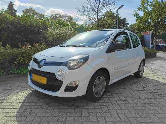 Voiture accidenté Renault Twingo 1.2 16V Acces 2012/9