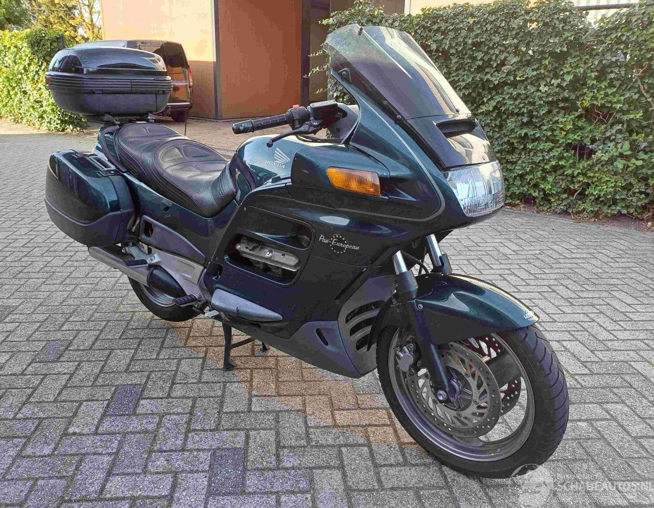 Honda Pan European ST 1100