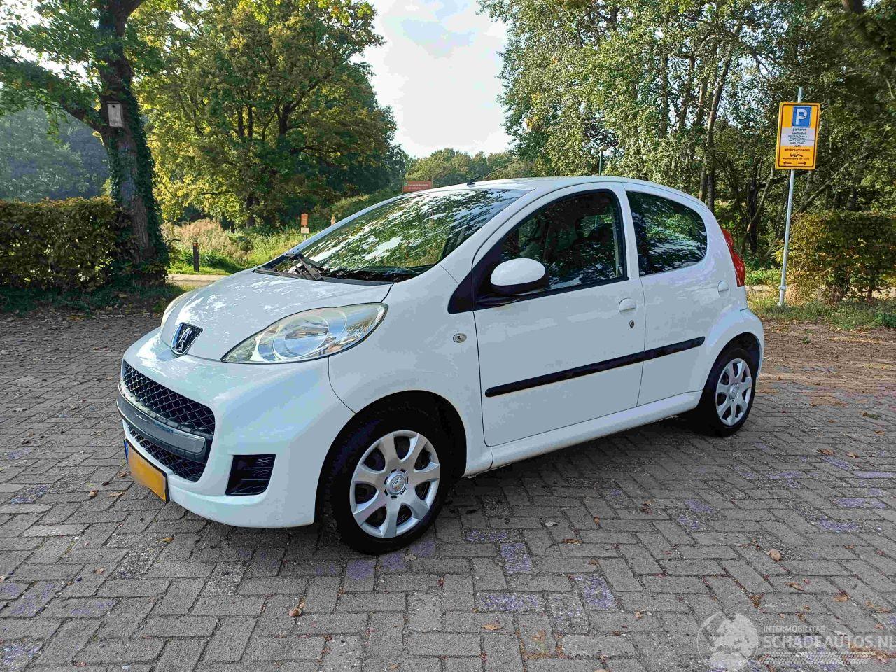 Peugeot 107 1.0-12V XS 5drs airco