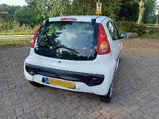 Peugeot 107 1.0-12V XS 5drs airco picture 14