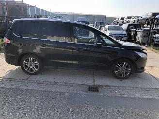 Auto incidentate Ford Galaxy 2.0i 177kW E6 Aut. 7 Zits 2017/5