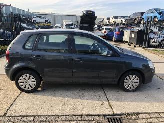 Voiture accidenté Volkswagen Polo 14i 16v 5 drs AIRCO 2005/11