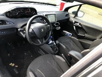 Peugeot 208 1.2i 60kW E5 airco navi picture 6