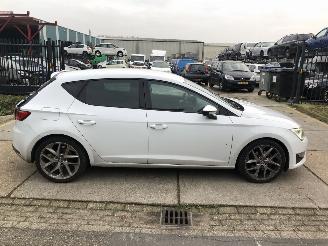 Vaurioauto  passenger cars Seat Leon 14tsi 92kW E6 FR uitvoering 2015/10