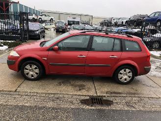 Voiture accidenté Renault Mégane 16i 16v Combi 2008/10