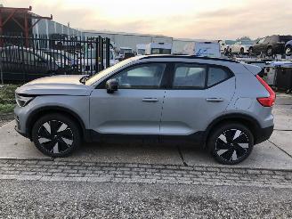 damaged passenger cars Volvo EX40 70kWh Single Motor 2024/7