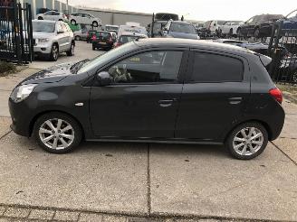 Auto incidentate Mitsubishi Space-star 12i 59kW E5 Airco LM velgen 2013/9