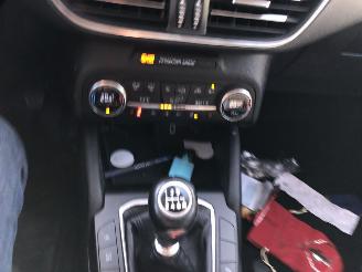 Ford Focus 1.0 ecoboost 92kW Titanium Business picture 10