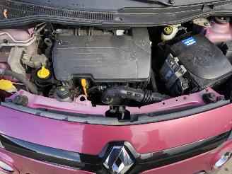 Renault Twingo 12i 16v Airco picture 10