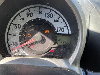 Peugeot 107 1.0i Active Airco 5 drs picture 7