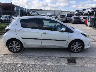 uszkodzony samochody osobowe Toyota Yaris Hybrid, PANO NAVI LM VELGEN 2013/9
