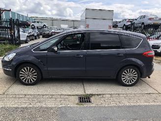 skadebil auto Ford S-Max 1.6i 118kW 7 persoons 2016/1