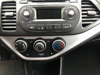 Kia Picanto 1.0i 5drs 71000 km!!!! picture 8