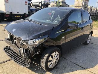 Peugeot 108 1.0i 5 drs Active AIRCO picture 2