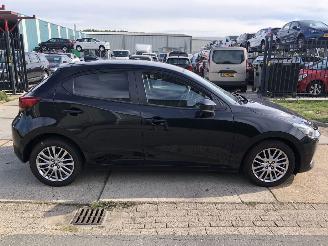 Schadeauto Mazda 2 1.5i 66kW E6 Luxury 2021/1