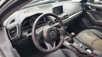 Mazda 3 2.0 picture 9