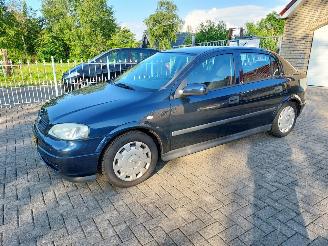 Vaurioauto  passenger cars Opel Astra 1.8 2002/8