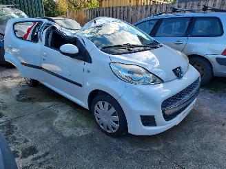demontáž osobní automobily Peugeot 107  2009/9