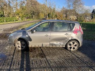 Renault Scenic 1.4 tce Weinig km !! picture 2