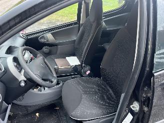 Peugeot 107 Weinig km !! picture 9