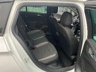 Opel Astra SPORTS TOURER 1.5 cdti weinig km !! picture 35