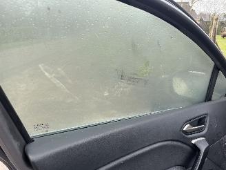 Renault Captur E-TECH HYBRID ca 75000 km !! picture 16