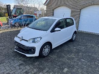 Vaurioauto  passenger cars Volkswagen Up! Weinig km !! 2017/4