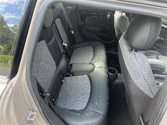 Mini Cooper 1.5 automaat !! picture 16