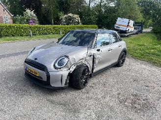 Vaurioauto  passenger cars Mini Cooper 1.5 automaat !! 2023/3