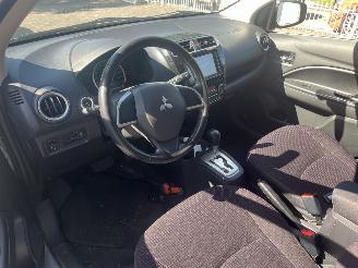 Mitsubishi Space-gear Automaat !! Zeer weinig km !! picture 10